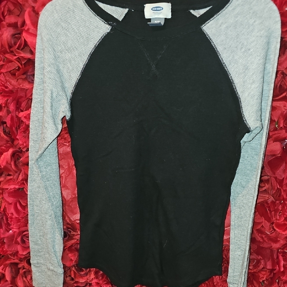 Old Navy Girls Black and Gray Raglan Sleeve Thermal Top Size 14 Xlarge